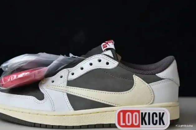 1 x Mocha Scott Travis Reverse Jordan Air DM7866-162 0702
